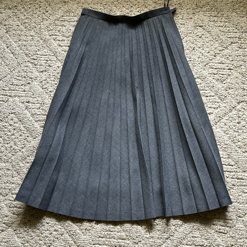 Elegant Gray A-Line Midi Skirt